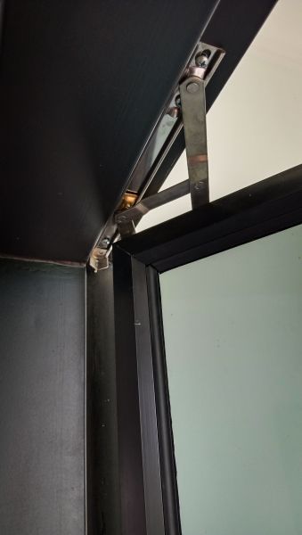 Pivot Window Replacement in Magnolia